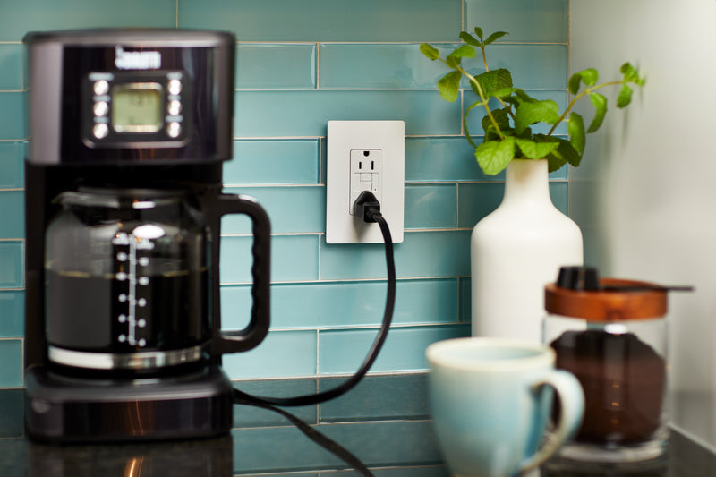 radiant 1597TRW Spec-GradeTamper-Resistant Self-Test GFCI Receptacle, White Main Image.jpg