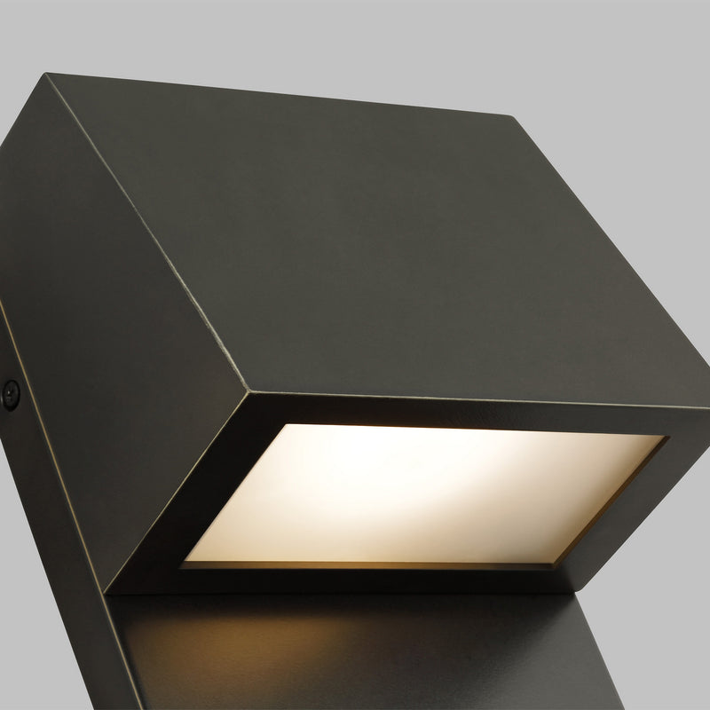 Visual Comfort Studio 8663393S-71 Rocha LED Outdoor Wall Lantern, Antique Bronze Alternate Image 3.jpg