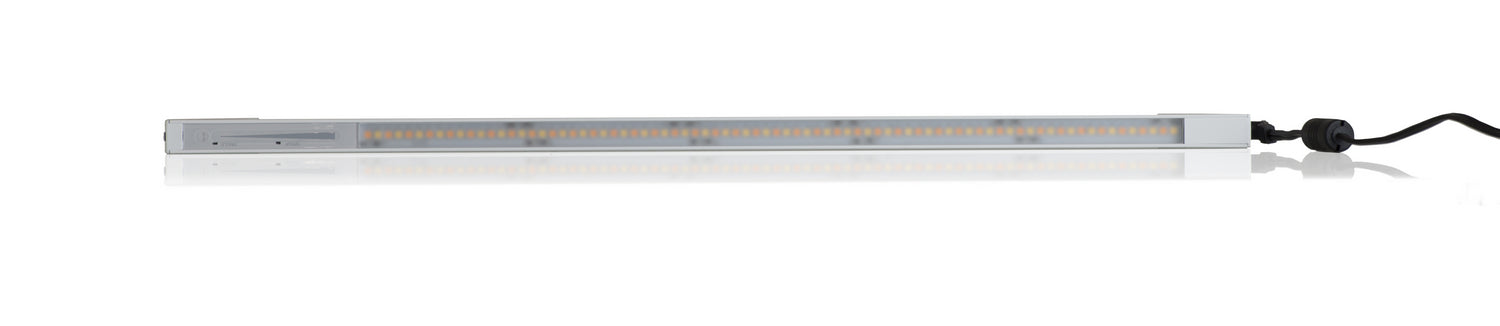Koncept UCX-27-SIL-1PK UCX pro LED Undercabinet, Silver Main Image.jpg
