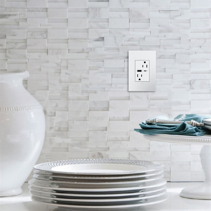 Legrand ARTRUSB156ACW4 Adorne Tamper-Resistant Ultra-Fast USB Type-A/C Outlet, White Alternate Image 2