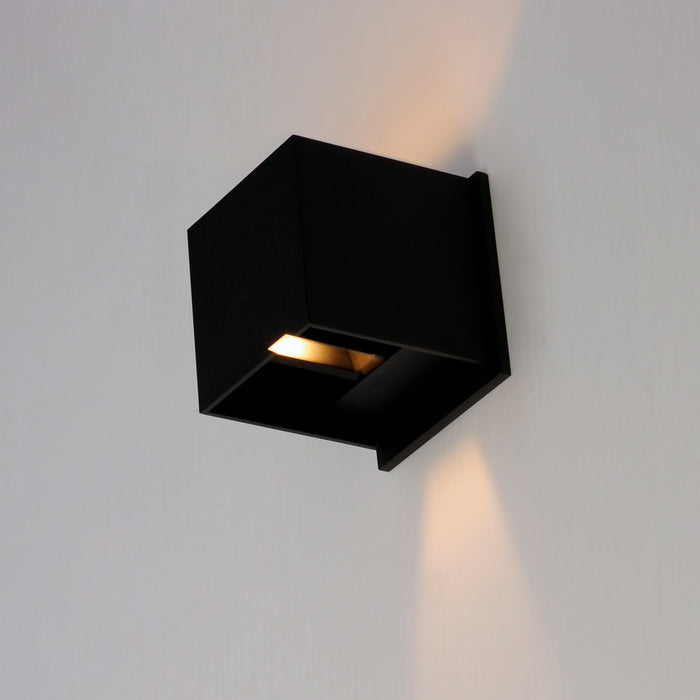 ET2 E41308-BK Alumilux Cube LED Outdoor Wall Sconce, Black Alternate Image 8.jpg