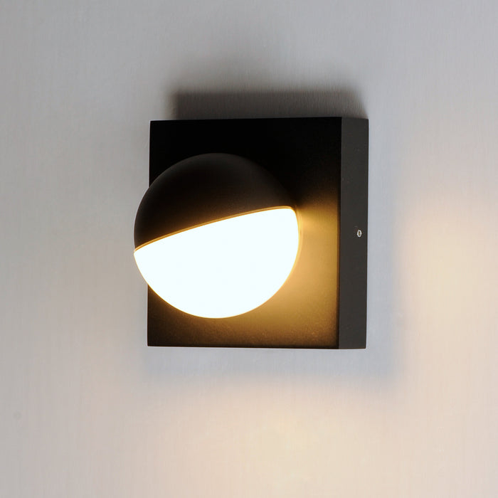 ET2 E41326-BK Alumilux Majik LED Wall Sconce, Black Alternate Image 2.jpg